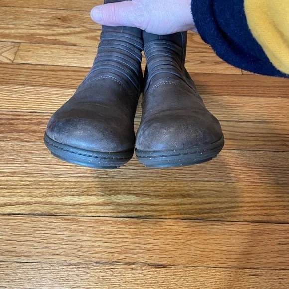 Keen wedge, newbuck booties 8.5 - Picture 9 of 9